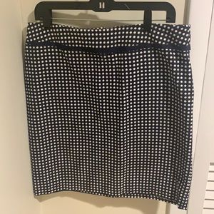 Vineyard vines skirt
